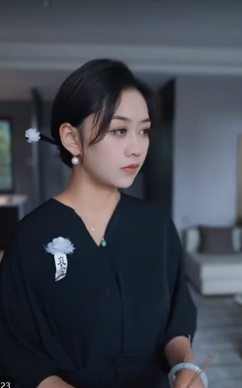 纯情苏老师休想逃,高清在线播放